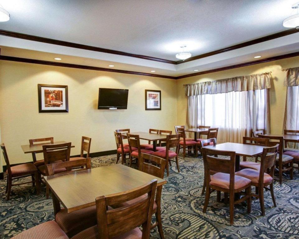 Comfort Inn & Suites Navasota Exterior foto
